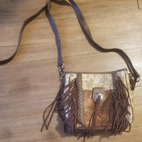 Montana West Trinity Ranch Hair-On Leather Fringe Floral Tooled Crossbody Bag. - Picture 4 of 16